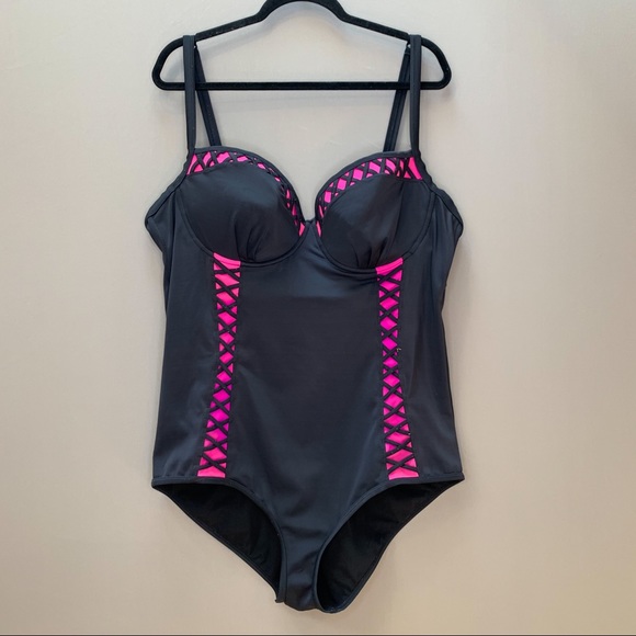 TORRID black pink lattice push-up one piece, 3X. - Picture 5 of 9